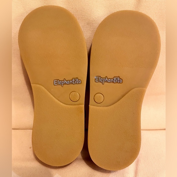 Mary Jane Patent Red leather Elephantito shoes. New in box - Picture 6 of 6